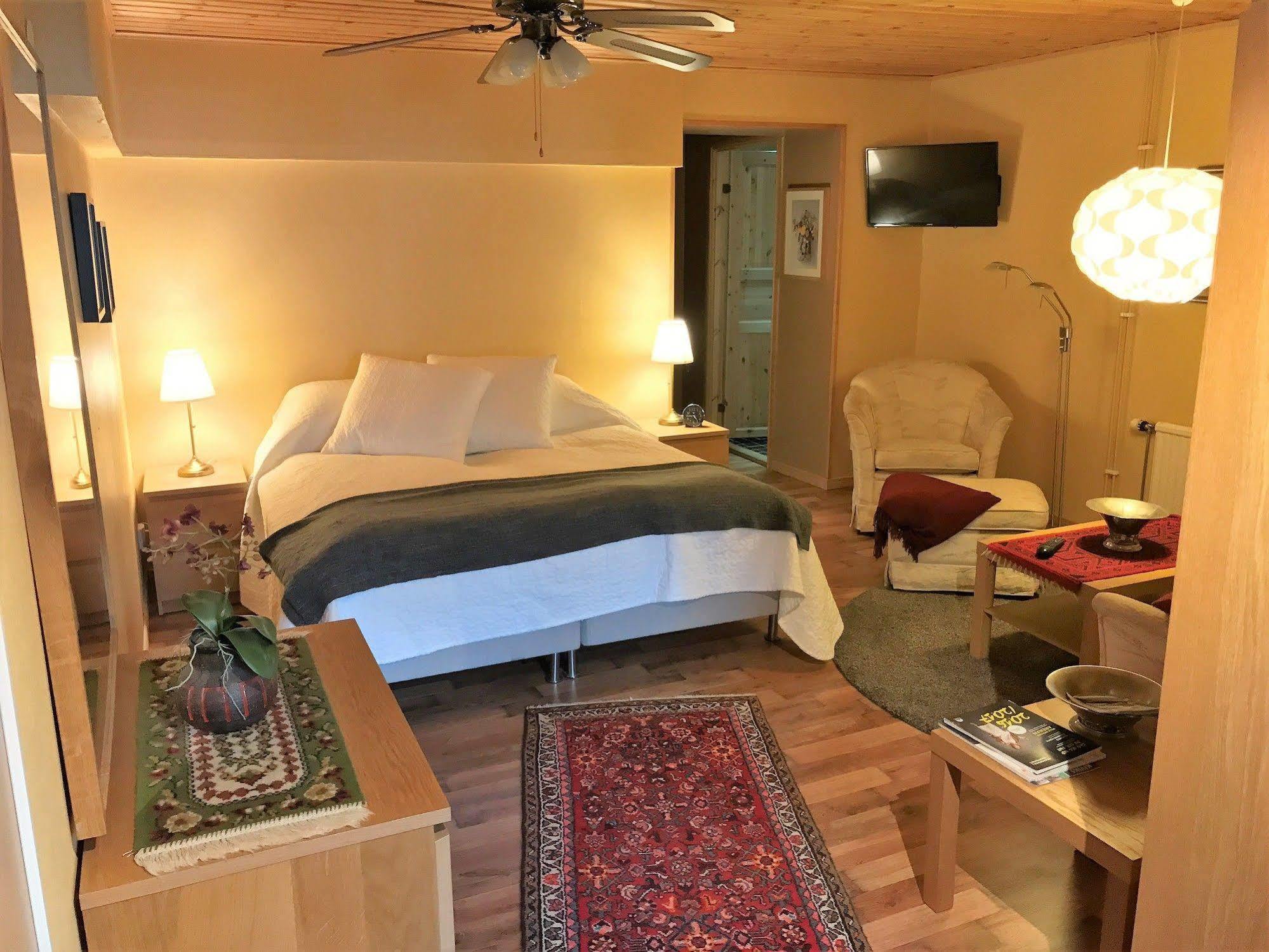 Mattisgarden Bed & Breakfast Ostra Ljungby ภายนอก รูปภาพ